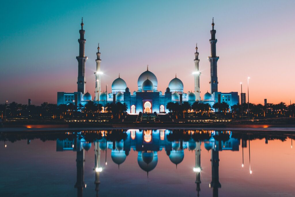 Explore Abu Dhabi: A Tourist's Guide 